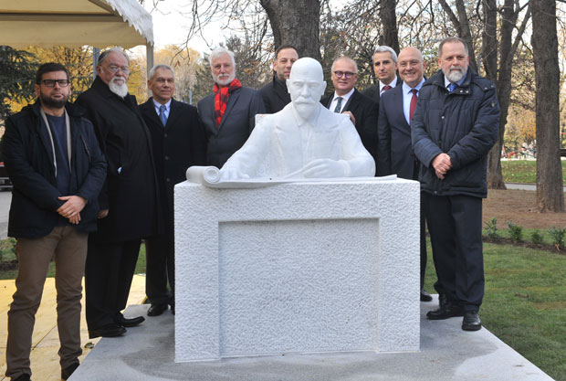 Трајна спона са Русијом: Откривен споменик славном архитекти Николају Краснову